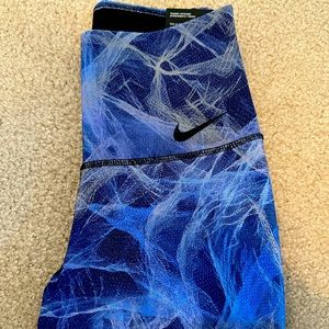 Nike Power pocket tight fit leggings